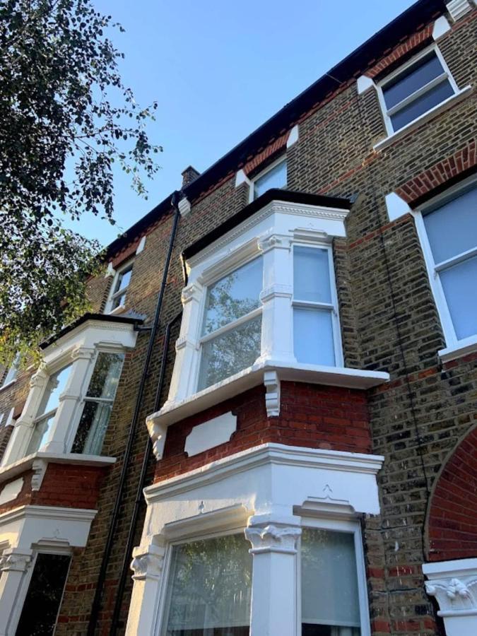 Lovely Spacious 1-Bedroom Flat In Tufnell Park Close To Central Londra Esterno foto