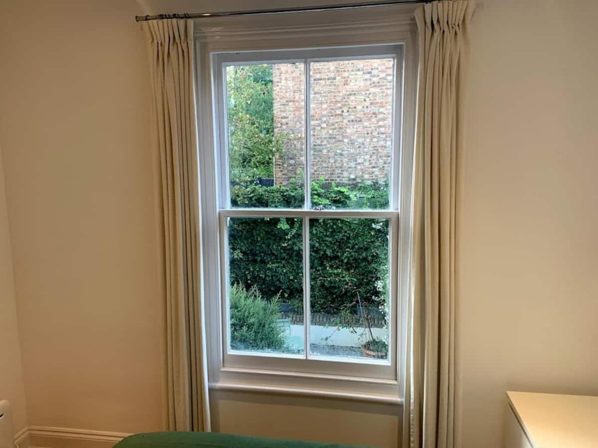 Lovely Spacious 1-Bedroom Flat In Tufnell Park Close To Central Londra Esterno foto