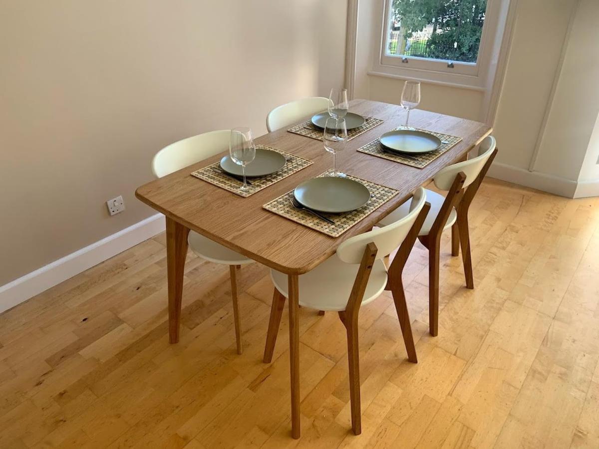 Lovely Spacious 1-Bedroom Flat In Tufnell Park Close To Central Londra Esterno foto